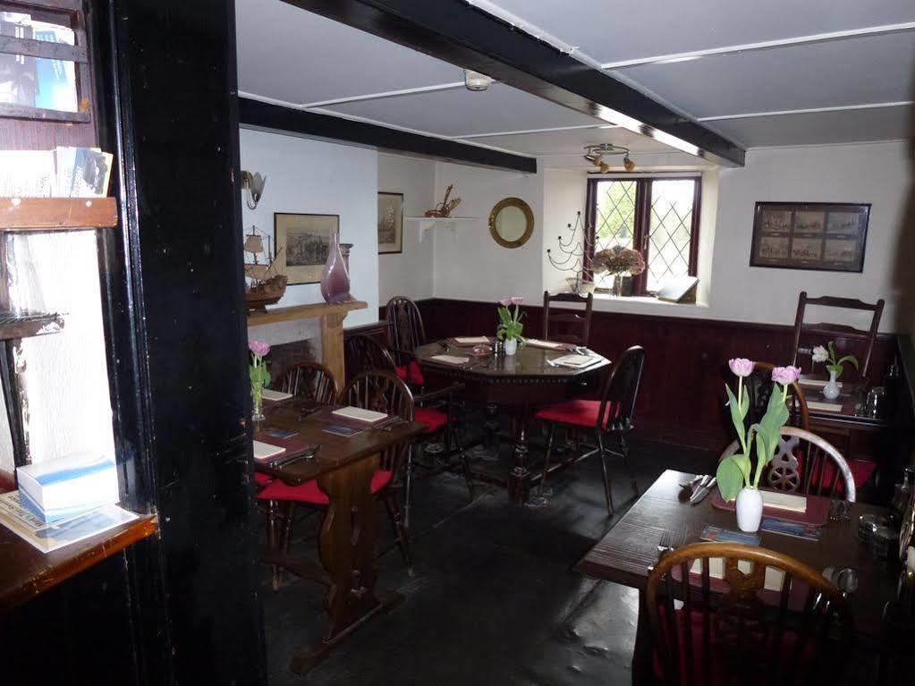 Cornish Arms Inn Port Isaac 2 Miles Pendoggett Eksteriør bilde
